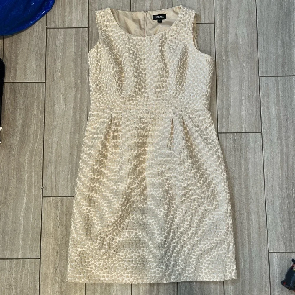 Tahari Arthur S. Levine Gold & White Dress Size 12 - Picture 4 of 9
